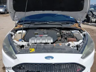 2015 Ford Focus ST with VIN 1FADP3L98FL292289, listed as a IAAI auction lot 41670338 with 100,742 mi miles. Bid and sale history available at carsss.com. Image 10.
