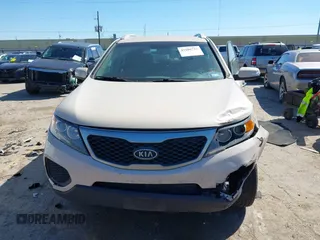 2012 Kia Sorento LX with VIN 5XYKT3A61CG211128, listed as a IAAI auction lot 41686721 with 146,545 mi miles. Bid and sale history available at carsss.com. Image 12.