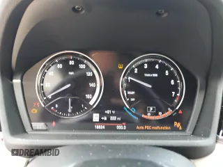 2019 BMW X1 sDrive28i z VIN WBXHU7C56K5N33695, wystawiony jako Copart lot #55492205 z przebiegiem 18 824 mil mil oraz Szkoda całkowita • Salvage title. Historia ofert i sprzedaży dostępna na DreamBid. Obrazek 9.