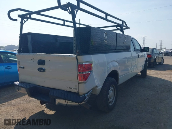 2013 Ford F-150 XL z VIN 1FTFX1CF4DKF08588, wystawiony jako IAAI lot #42830584 z przebiegiem 341 141 mil mil oraz . Historia ofert i sprzedaży dostępna na DreamBid. Obrazek 4.