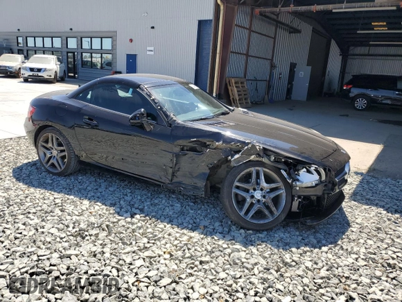 2013 Mercedes-Benz SLK 250 z VIN WDDPK4HA6DF069653, wystawiony jako Copart lot #63466965 z przebiegiem 147 749 mil mil oraz Szkoda całkowita • Salvage title. Historia ofert i sprzedaży dostępna na DreamBid. Obrazek 4.