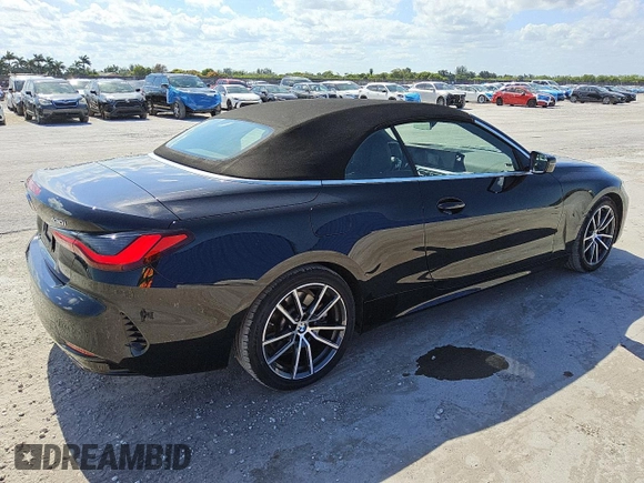 2024 BMW 4 Series 430i z VIN WBA23AT04RCR69424, wystawiony jako Copart lot #56997125 z przebiegiem 25 141 mil mil oraz Tytuł czysty. Historia ofert i sprzedaży dostępna na DreamBid. Obrazek 3.