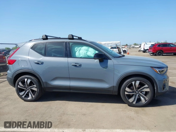 2023 Volvo XC40 Ultimate Dark Theme z VIN YV4L12UX9P2060819, wystawiony jako IAAI lot #42101069 z przebiegiem 24 171 mil mil oraz . Historia ofert i sprzedaży dostępna na DreamBid. Obrazek 13.