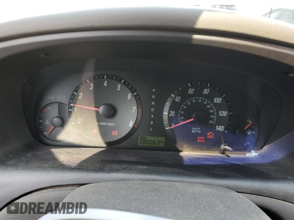 2004 Hyundai Elantra GLS z VIN KMHDN46D14U861749, wystawiony jako Copart lot #52625215 z przebiegiem 130 063 mil mil oraz Szkoda całkowita • Salvage title. Historia ofert i sprzedaży dostępna na DreamBid. Obrazek 9.
