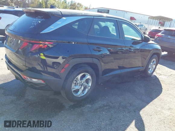 2022 Hyundai Tucson SE with VIN 5NMJA3AE2NH079952, listed as a IAAI auction lot 40908823 with 8,203 mi miles and . Bid and sale history available at carsss.com. Image 4.
