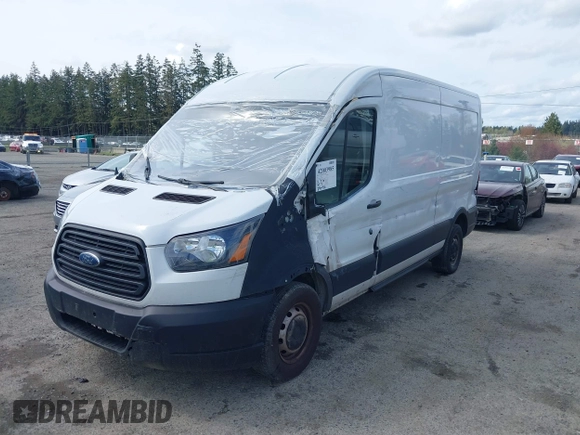 2019 Ford Transit z VIN 1FTBW2CM0KKB30319, wystawiony jako IAAI lot #42003985 z przebiegiem 396 456 mil mil oraz . Historia ofert i sprzedaży dostępna na DreamBid. Obrazek 17.
