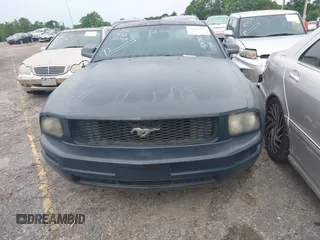 2007 Ford Mustang GT Deluxe with VIN 1ZVHT82H775355835, listed as a IAAI auction lot 42157832 with Not provided miles and . Bid and sale history available at DreamBid. Image 12.