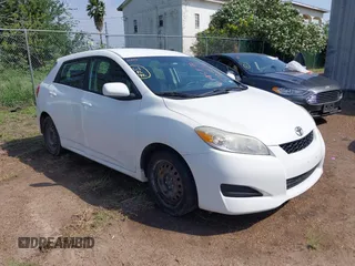 2009 Toyota Matrix z VIN 2T1KU40E29C179936, wystawiony jako IAAI lot #41951174 z przebiegiem 151 585 mil mil oraz . Historia ofert i sprzedaży dostępna na DreamBid. Obrazek 1.