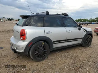 2015 MINI Countryman S z VIN WMWZC3C53FWT04644, wystawiony jako Copart lot #56415645 z przebiegiem 136 552 mil mil oraz Szkoda całkowita • Salvage title. Historia ofert i sprzedaży dostępna na DreamBid. Obrazek 3.