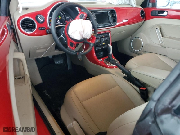 2019 Volkswagen Beetle SE with VIN 3VWJD7AT2KM720858, listed as a Copart auction lot 64599734 with 0 mi miles and Salvage Title. Bid and sale history available at carsss.com. Image 8.