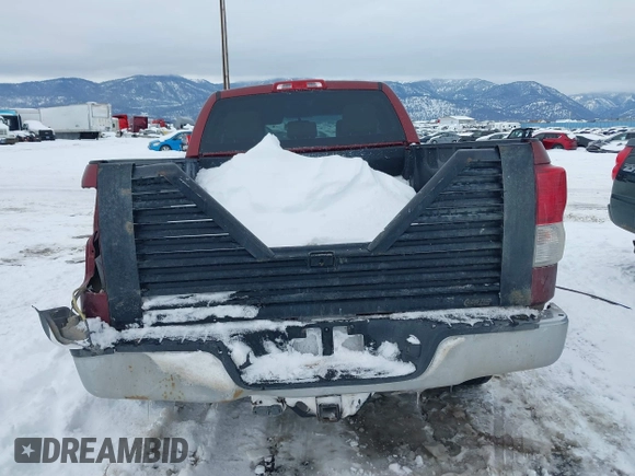 2010 Toyota Tundra z VIN 5TFUW5F17AX096876, wystawiony jako IAAI lot #41583521 z przebiegiem 118 084 mil mil oraz . Historia ofert i sprzedaży dostępna na DreamBid. Obrazek 16.