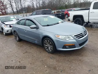 2009 Volkswagen CC Sport with VIN WVWML73C09E566344, listed as a IAAI auction lot 41553188 with 124,030 mi miles. Bid and sale history available at carsss.com. Image 1.