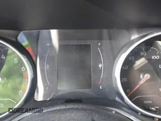2020 Jeep Compass Altitude z VIN 3C4NJCBB8LT199034, wystawiony jako IAAI lot #42008510 z przebiegiem Nie podano mil oraz . Historia ofert i sprzedaży dostępna na DreamBid. Obrazek 7.