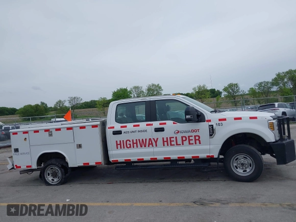 2019 Ford F-250 XL with VIN 1FT7W2B63KED86395, listed as a IAAI auction lot 42357685 with 427,328 mi miles and . Bid and sale history available at DreamBid. Image 13.