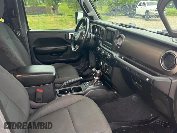 2019 Jeep Wrangler Unlimited Sport S with VIN 1C4HJXDG9KW569235, listed as a Copart auction lot 60338215 with 47,107 mi miles and Clean title. Bid and sale history available at DreamBid. Image 5.