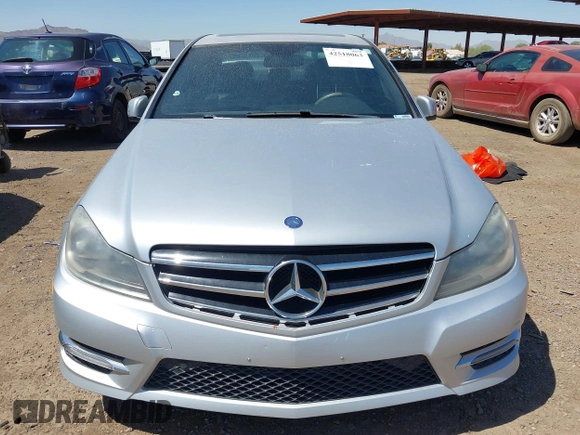 2014 Mercedes-Benz C 250 Sport с VIN WDDGF4HB1EA933861, выставлен на аукционе IAAI как лот 42518063 с пробегом 193 736 миль миль и . История ставок и продаж доступна на DreamBid. Изображение 12.
