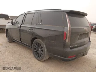 2021 Cadillac Escalade Sport Platinum with VIN 1GYS4GKL0MR228590, listed as a IAAI auction lot 41301987 with 1 mi miles. Bid and sale history available at carsss.com. Image 3.