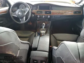 2008 BMW 5 Series 535i z VIN WBANW13548CZ77733, wystawiony jako Copart lot #56861005 z przebiegiem 207 196 mil mil oraz Szkoda całkowita • Salvage title. Historia ofert i sprzedaży dostępna na DreamBid. Obrazek 8.