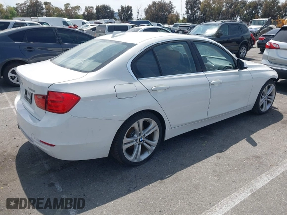 2013 BMW 3 Series 328i with VIN WBA3C1C5XDF437585, listed as a IAAI auction lot 42025388 with 101,963 mi miles. Bid and sale history available at carsss.com. Image 4.