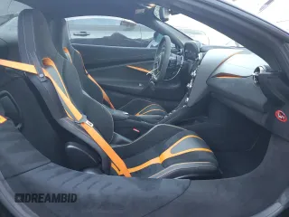2021 McLaren 720S z VIN SBM14FCA4MW006331, wystawiony jako Copart lot #85341394 z przebiegiem 4552 mil mil oraz Szkody całkowita. Historia ofert i sprzedaży dostępna na DreamBid. Obrazek 10.