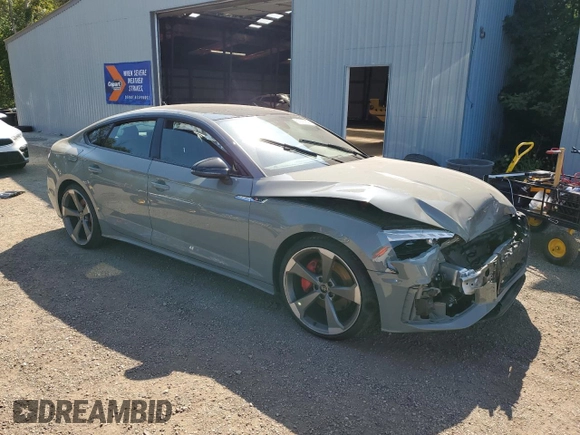 2022 Audi A5 Sportback S line Premium Plus z VIN WAUFACF56NA040190, wystawiony jako Copart lot #68565804 z przebiegiem Nie podano mil oraz Szkoda całkowita • Salvage title. Historia ofert i sprzedaży dostępna na DreamBid. Obrazek 4.