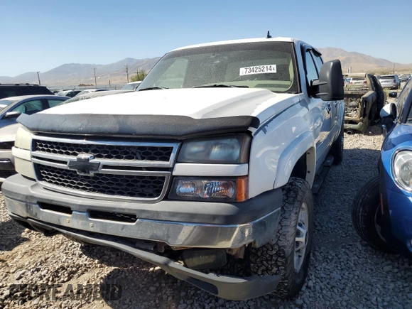 2006 Chevrolet Silverado 1500HD LT2 z VIN 1GCGK13U56F101831, wystawiony jako Copart lot #73425214 z przebiegiem 150 652 mil mil oraz Szkoda całkowita • Salvage title. Historia ofert i sprzedaży dostępna na DreamBid. Obrazek 1.