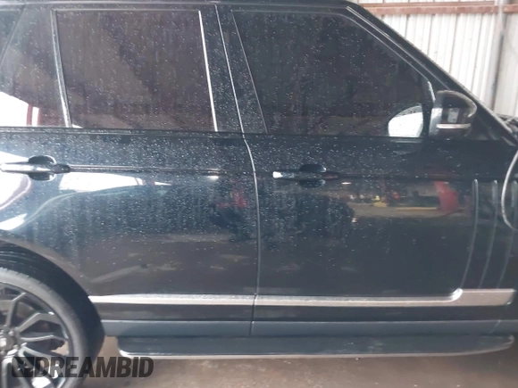2014 Land Rover Range Rover HSE with VIN SALGS2WF0EA136283, listed as a IAAI auction lot 42161616 with 135,133 mi miles and . Bid and sale history available at DreamBid. Image 13.