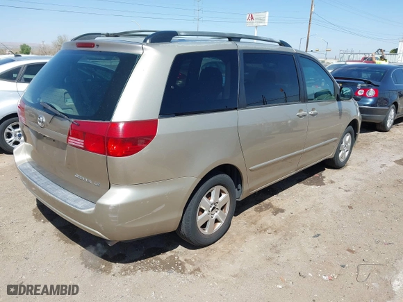 2004 Toyota Sienna CE with VIN 5TDZA23C84S125532, listed as a IAAI auction lot 42021942 with 227,141 mi miles. Bid and sale history available at carsss.com. Image 4.