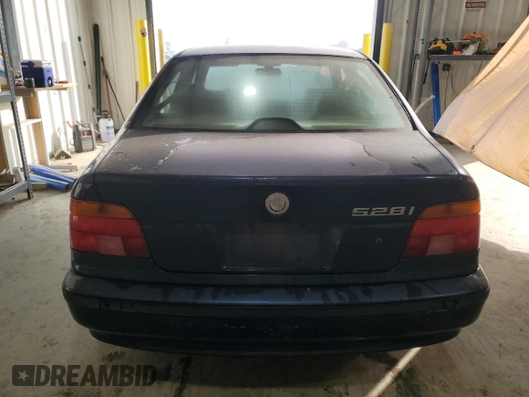 2000 BMW 5 Series 528iA with VIN WBADM6346YGU08106, listed as a Copart auction lot 84322434 with 298,587 mi miles and Clean Title. Bid and sale history available at carsss.com. Image 6.