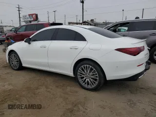 2024 Mercedes-Benz CLA 250 z VIN W1K5J4GB7RN468802, wystawiony jako Copart lot #59939375 z przebiegiem 7 665 mil mil oraz Szkoda całkowita • Salvage title. Historia ofert i sprzedaży dostępna na DreamBid. Obrazek 2.