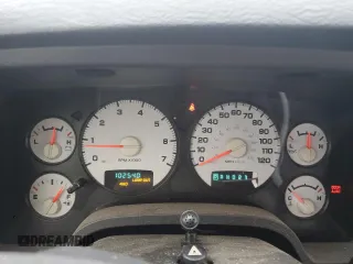 2005 Dodge 2500 SLT z VIN 3D7KS28D35G825240, wystawiony jako Copart lot #46933525 z przebiegiem 102 540 mil mil oraz Szkoda całkowita • Salvage title. Historia ofert i sprzedaży dostępna na DreamBid. Obrazek 9.