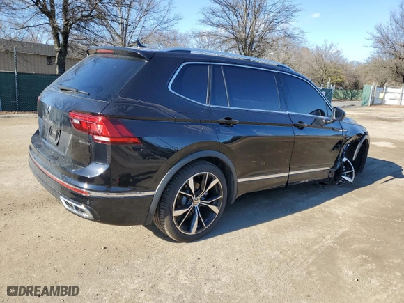 2024 Volkswagen Tiguan SEL R-Line with VIN 3VV4B7AX8RM156427, listed as a Copart auction lot 43564015 with 0 mi miles and Salvage Title. Bid and sale history available at carsss.com. Image 3.