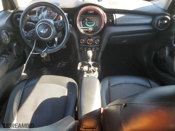 2015 MINI Cooper Hardtop 4 Door with VIN WMWXS5C5XFT830535, listed as a Copart auction lot 80746434 with 139,945 mi miles and Salvage Title. Bid and sale history available at carsss.com. Image 8.
