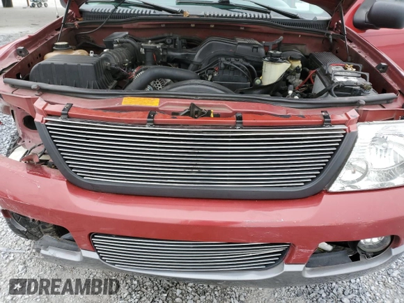 2004 Ford Explorer XLT z VIN 1FMZU63K34UB63991, wystawiony jako Copart lot #88863285 z przebiegiem 322 030 mil mil oraz Nie do naprawy • Non repairable. Historia ofert i sprzedaży dostępna na DreamBid. Obrazek 14.