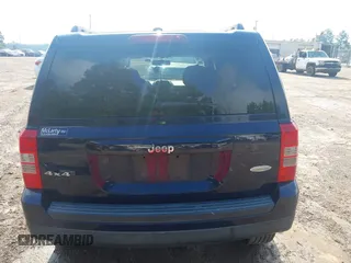 2016 Jeep Patriot Latitude with VIN 1C4NJRFB0GD608488, listed as a IAAI auction lot 42427746 with 88,325 mi miles and . Bid and sale history available at DreamBid. Image 17.