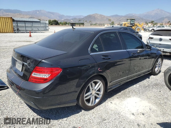 2014 Mercedes-Benz C 250 Sport с VIN WDDGF4HB9EG248990, выставлен на аукционе Copart как лот 63036105 с пробегом 103 693 миль миль и Списание • Salvage title. История ставок и продаж доступна на DreamBid. Изображение 3.