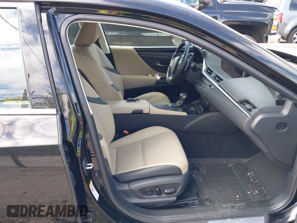 2019 Lexus ES 350 with VIN 58ABZ1B16KU042893, listed as a IAAI auction lot 42288578 with 13,765 mi miles and . Bid and sale history available at DreamBid. Image 5.