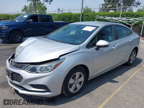2017 Chevrolet Cruze LS z VIN 1G1BC5SM6H7121852, wystawiony jako IAAI lot #42354416 z przebiegiem 186 246 mil mil oraz . Historia ofert i sprzedaży dostępna na DreamBid. Obrazek 17.