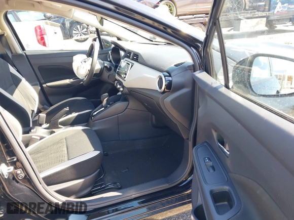 2021 Nissan Versa SV with VIN 3N1CN8EV6ML894230, listed as a IAAI auction lot 41635074 with 67,872 mi miles. Bid and sale history available at carsss.com. Image 5.