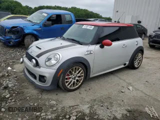 2013 MINI Hardtop John Cooper Works with VIN WMWSU9C54DT722551, listed as a Copart auction lot 61901185 with 176,413 mi miles and Salvage title. Bid and sale history available at DreamBid. Image 1.