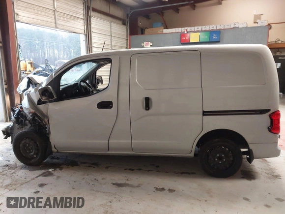2021 Nissan NV200 SV z VIN 3N6CM0KN6MK690911, wystawiony jako IAAI lot #41250782 z przebiegiem Nie podano mil oraz . Historia ofert i sprzedaży dostępna na DreamBid. Obrazek 14.