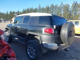 2008 Toyota FJ Cruiser with VIN JTEBU11F780104062, listed as a IAAI auction lot 41010076 with 220,975 mi miles. Bid and sale history available at carsss.com. Image 3.