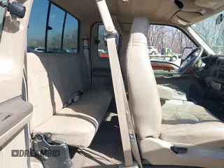 2000 Ford F-250 XL with VIN 1FTNX21F4YED24924, listed as a IAAI auction lot 41755231 with 92,588 mi miles and . Bid and sale history available at DreamBid. Image 8.