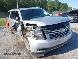 2017 Chevrolet Suburban Premier z VIN 1GNSCJKCXHR208785, wystawiony jako IAAI lot #42166963 z przebiegiem 227 249 mil mil oraz . Historia ofert i sprzedaży dostępna na DreamBid. Obrazek 1.