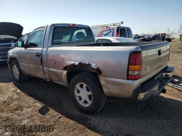 2002 Chevrolet Silverado 1500 with VIN 1GCEC14W52Z198932, listed as a Copart auction lot 51978105 with 188,211 mi miles and Salvage Title. Bid and sale history available at carsss.com. Image 2.