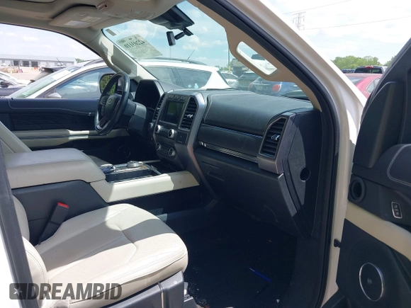 2019 Ford Expedition Max Platinum z VIN 1FMJK1MT1KEA88292, wystawiony jako IAAI lot #42203110 z przebiegiem 73 725 mil mil oraz . Historia ofert i sprzedaży dostępna na DreamBid. Obrazek 5.