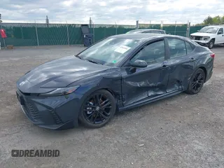 2025 Toyota Camry LE z VIN 4T1DAACK8SU111520, wystawiony jako IAAI lot #42045956 z przebiegiem 5 519 mil mil oraz . Historia ofert i sprzedaży dostępna na DreamBid. Obrazek 17.