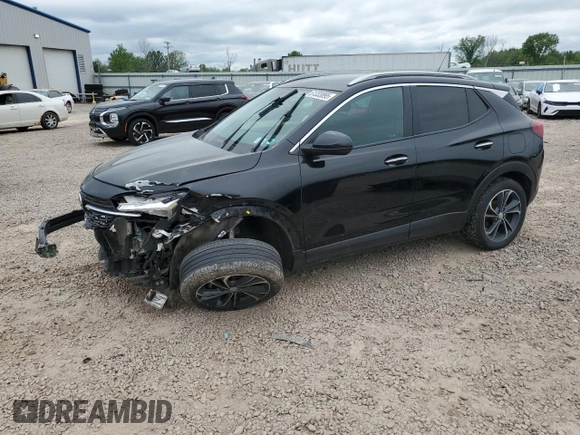 2022 Buick Encore GX Select z VIN KL4MMESL4NB142190, wystawiony jako Copart lot #61333895 z przebiegiem 55 830 mil mil oraz Szkoda całkowita • Salvage title. Historia ofert i sprzedaży dostępna na DreamBid. Obrazek 1.