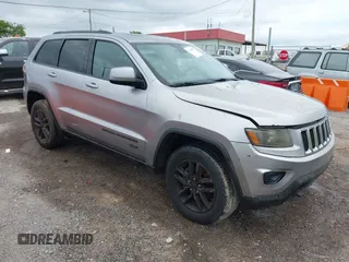 2016 Jeep Grand Cherokee Laredo z VIN 1C4RJEAG8GC476583, wystawiony jako IAAI lot #42300852 z przebiegiem Nie podano mil oraz . Historia ofert i sprzedaży dostępna na DreamBid. Obrazek 1.