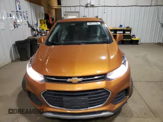 2017 Chevrolet Trax LT z VIN 3GNCJPSB1HL160914, wystawiony jako Copart lot #58673105 z przebiegiem 64 853 mil mil oraz Szkoda całkowita • Salvage title. Historia ofert i sprzedaży dostępna na DreamBid. Obrazek 5.